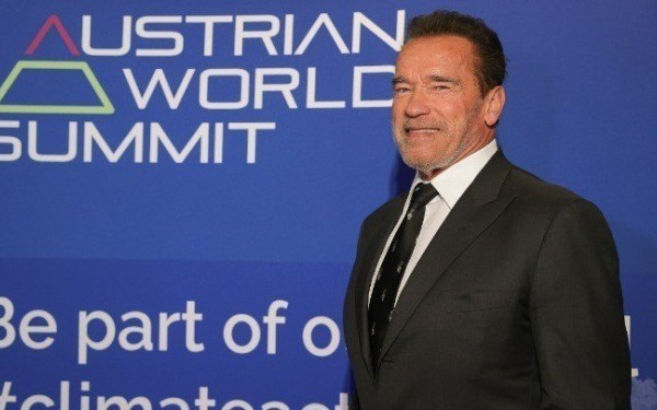 Ο Άρνολντ Σβαρτσενέγκερ πιστεύει ότι «ο εξολοθρευτής» προφήτευσε την τεχνητή νοημοσύνης