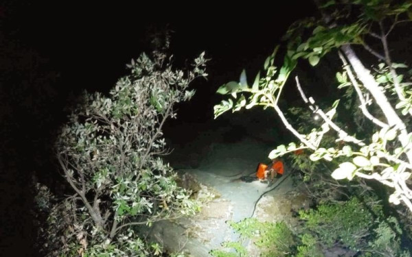 Άγιο Όρος: Βίντεο από τη διάσωση του 40χρονου που είχε εγκλωβιστεί σε σπηλιά