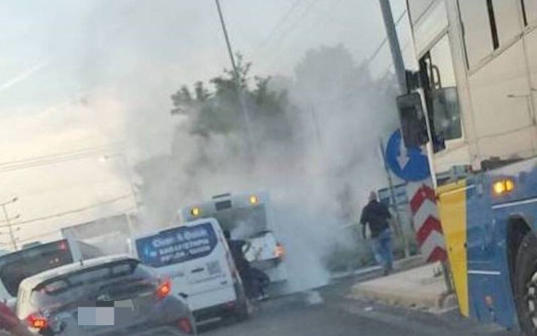 Θεσσαλονίκη: Ακόμα ένα επικίνδυνο περιστατικό στις αστικές συγκοινωνίες - Ανεφλέγη λεωφορείο του ΟΑΣΘ