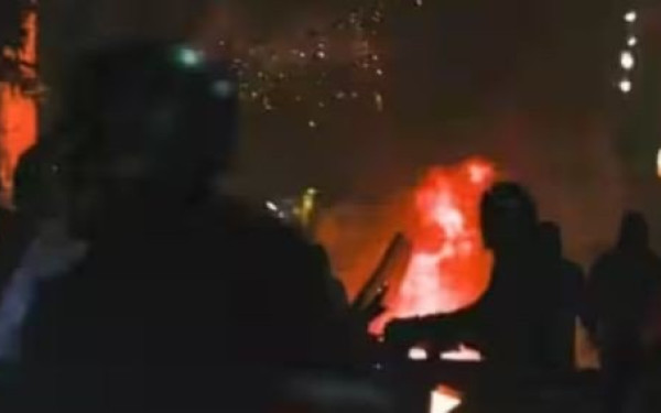 Στη δίνη τής βίας η Γαλλία: Σύσκεψη κορυφής στο Ελιζέ συγκάλεσε ο Μακρόν