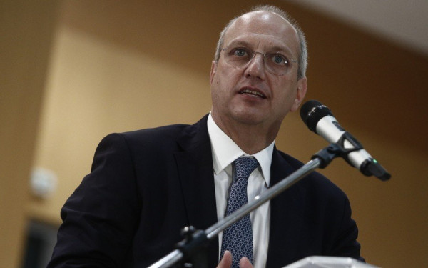 Οικονόμου: Άμεση απομάκρυνση επτά αξιωματικών της ΕΛ.ΑΣ. για τη φονική επίθεση των χούλιγκαν στη Νέα Φιλαδέλφεια