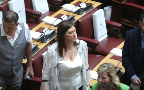 Τέμπη: Την παραίτηση της κυβέρνησης ζήτησε η Ζ. Κωνσταντοπούλου στη συζήτηση για το πόρισμα της εξεταστικής