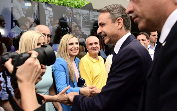 Έφτασε στα γραφεία της ΝΔ ο Κ. Μητσοτάκης