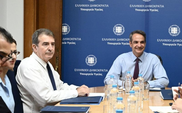 Στο υπουργείο Υγείας ο Κυριάκος Μητσοτάκης - Επί τάπητος ράντζα και προσλήψεις (φωτ.)