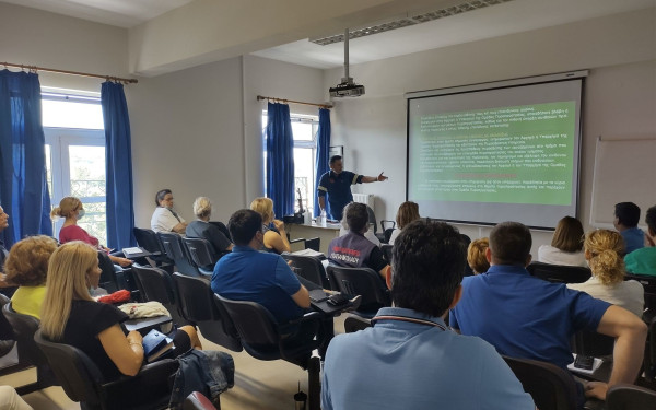 Το «Παπανικολάου» στα... θρανία για πυροπροστασία, πυρασφάλεια