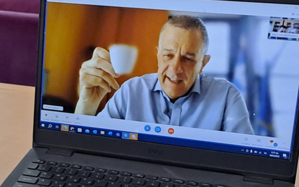 Πρωινός καφές με τον υφυπουργό Υποδομών Νίκο Ταχιάο