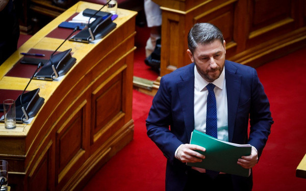 Ανακοινώνει «σκιώδεις υπουργούς» και ετοιμάζει αντεπίθεση ο Ανδρουλάκης 