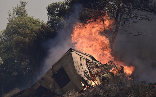 Εντός της ημέρας αναμένεται να φτάσουν τα πυροσβεστικά αεροσκάφη από Ιταλία και Γαλλία