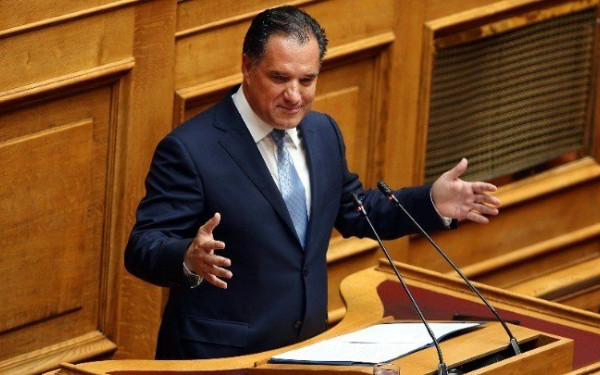 Συνάντηση ΚΕΕΕ - Γεωργιάδη: Στο επίκεντρο κατώτατος μισθός και κάρτα εργασίας