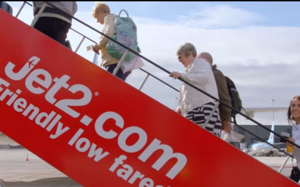 Χαλκιδική ψηφίζει η Βρετανική Jet 2 - Σχέδια για επέκταση στην Πιερία το 2025