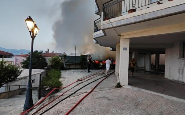 Κοζάνη: Κατασβέστηκε επικίνδυνη πυρκαγιά στην συνοικία «Ηπειρώτικα»