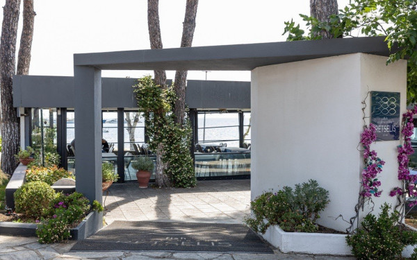 «Εστιατόριο Ρετσέλης Γεύσεις»: Συνώνυμο της ποιότητας και της παράδοσης σε ψάρια και θαλασσινά