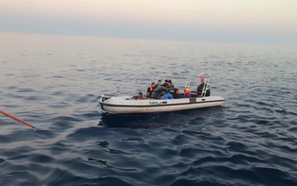 Λέσβος: Βίντεο με τη στιγμή που βυθίζεται η λέμβος με τους 22 μετανάστες