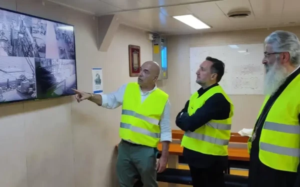 Αλεξανδρούπολη: Ο Δήμαρχος και ο Μητροπολίτης στην πλατφόρμα Castoro 10 στο Θρακικό Πέλαγος (φωτ.)