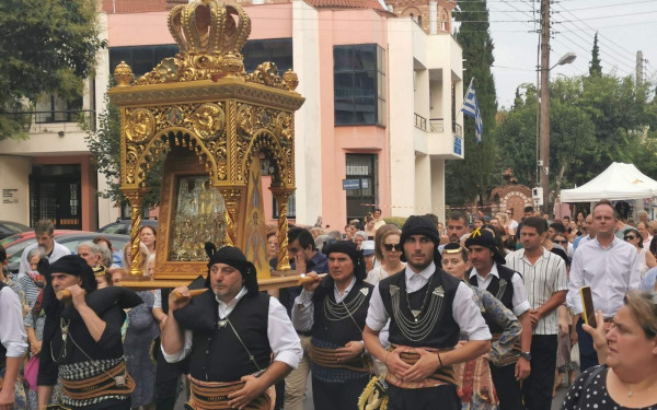Δήμος Αμπελοκήπων - Μενεμένης: Με κατάνυξη οι εορταστικές εκδηλώσεις της Αγίας Παρασκευής και του Αγίου Παντελεήμονος (φωτ.) 