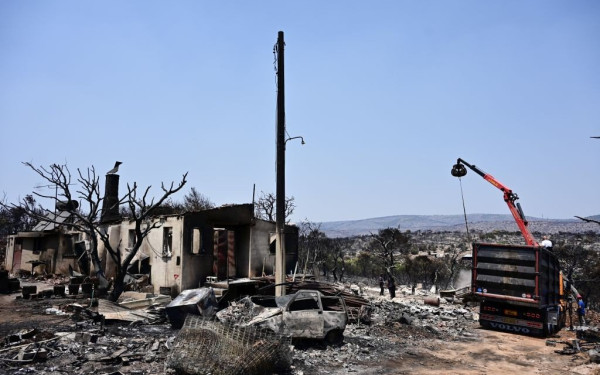 Πυρκαγιές: 13 μέτρα για τη στήριξη των πυρόπληκτων ανακοίνωσε η κυβέρνηση