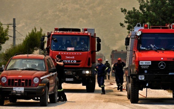 Βελτιωμένη εικόνα στα πύρινα μέτωπα σε Κέρκυρα, Ρόδο, Άρτα