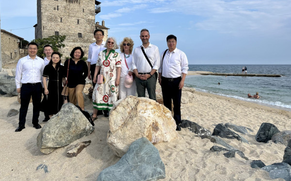 Ο Αριστοτέλης «συναντά» τον Κομφούκιο στη Χαλκιδική