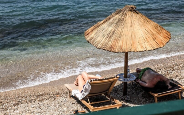 Έρχεται και τρίτο κύμα καύσωνα από την Τρίτη - Νέο έκτακτο δελτίο καιρού για το πού και πότε θα κάνει 45άρια