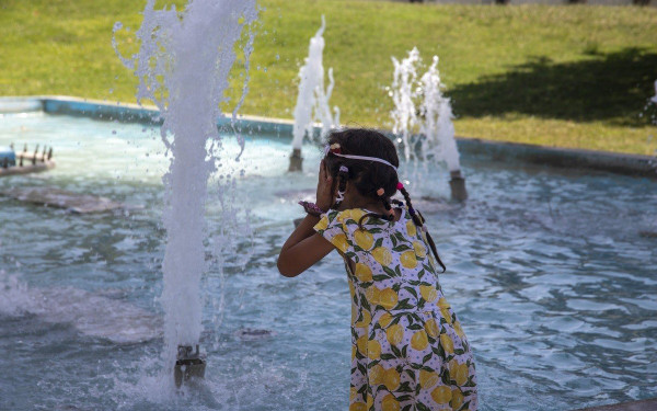 Καύσωνας: Μέτρα προστασίας των δημοσίων υπαλλήλων για αύριο