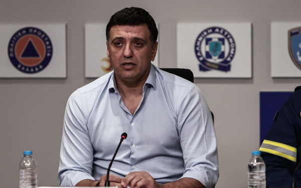 Ο Κικίλιας ανακοίνωσε την πρόσληψη 500 νέων πυροσβεστών