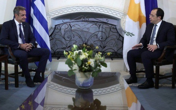 Χριστοδουλίδης σε Μητσοτάκη: Η Κύπρος αναλαμβάνει το κόστος αναδάσωσης στη Ρόδο