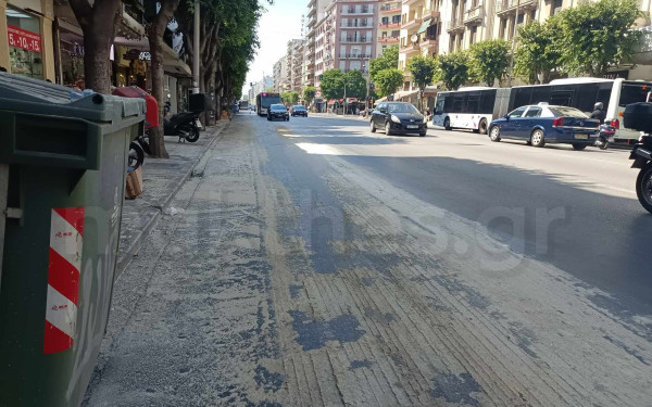 Θεσσαλονίκη: Τροχαίο με λεωφορείο του ΟΑΣΘ στην Εγνατία - Γέμισε λάδια ο δρόμος - Μεγάλη προσοχή στους οδηγούς (φωτ.)