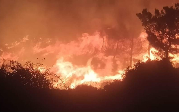 Τυλιγμένη στις φλόγες οι Ρόδος - Νέα φωτογραφία του νησιού από δορυφόρο