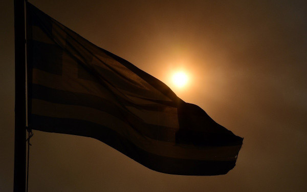 Ρόδος: Με χειροκροτήματα Ελλήνων και τουριστών η υποστολή της σημαίας (βίντεο)