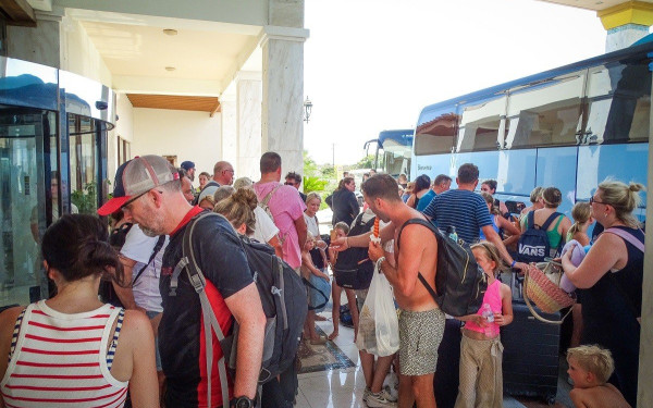 Μέτρα και πρωτοβουλίες για την υποστήριξη των πολιτών και των επισκεπτών στη Ρόδο	