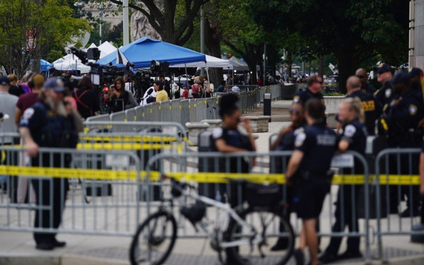 ΗΠΑ: Υπό δρακόντεια μέτρα ασφαλείας ο Τραμπ έφτασε στο δικαστήριο (βίντεο) 