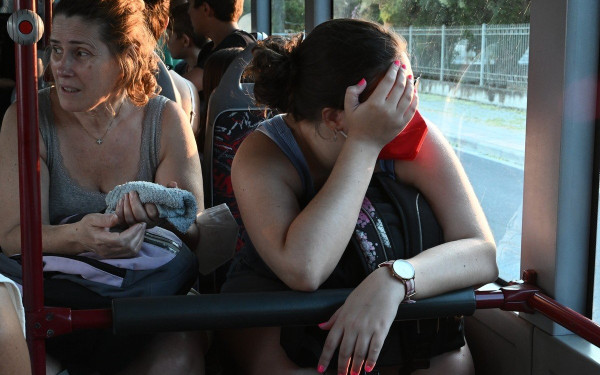 Νέα Αγχίαλος: Εκκενώσεις, αγωνία και τρόμος από την κόλαση φωτιάς και τις συνεχείς εκρήξεις