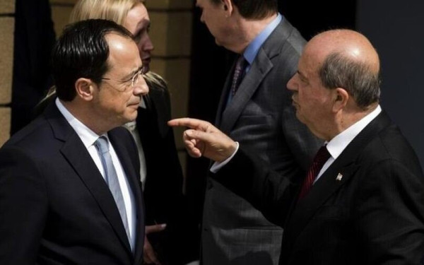 Κυπριακό: Την Τρίτη το άτυπο δείπνο Χριστοδουλίδη-Τατάρ στη Ν. Υόρκη
