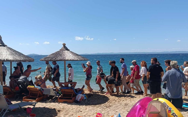 Νέα διαμαρτυρία του κινήματος για ελεύθερες παραλίες στη Χαλκιδική 