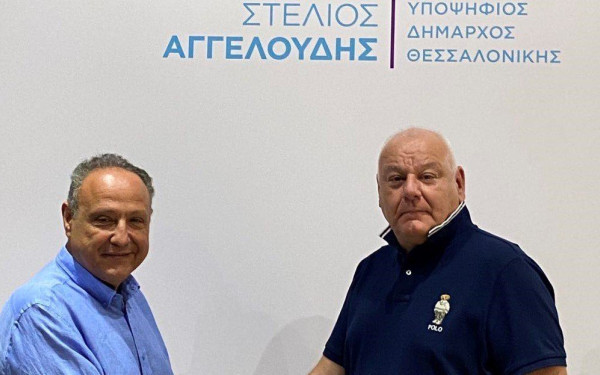 Ο δημοσιογράφος Κώστας Βασιλόπουλος στην «ομάδα» του Στέλιου Αγγελούδη