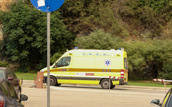 Μυτιλήνη: Κατέληξε ο 19χρονος συνοδηγός αυτοκινήτου που συγκρούστηκε με αδέσποτα άλογα