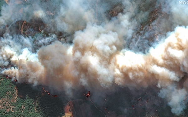 Ο καπνός πνίγει την Αλεξανδρούπολη και... τη μισή Ελλάδα