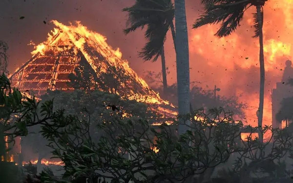 ΥΠΕΞ: Η Ελλάδα εκφράζει την οδύνη της για την τραγωδία στη Χαβάη