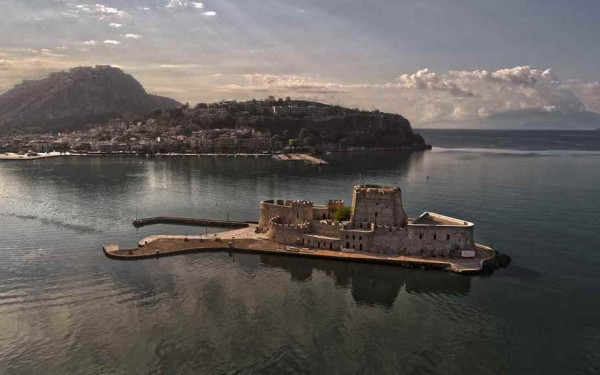 Ναύπλιο: Ανοίγει σήμερα το Μπούρτζι (φωτ.)