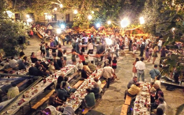 Πανηγύρια: Εκεί που η παράδοση συναντά τη χαρά και φέρνει τους ανθρώπους πιο κοντά (βίντεο, φωτ.)