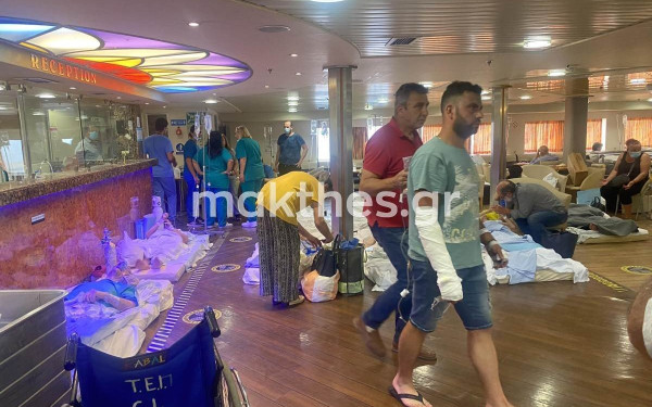 Αλεξανδρούπολη: Η νύχτα απόγνωσης κι ελπίδας στο «πλωτό-νοσοκομείο» του «Αδαμάντιος Κοραής»