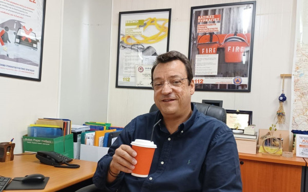 Πρωινός καφές με τον «Μr. Πολιτική Προστασία» Μπάμπη Στεργιάδη (βίντεο)
