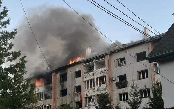 Ουκρανία: Τρεις νεκροί από νέους ρωσικούς βομβαρδισμούς στα ανατολικά