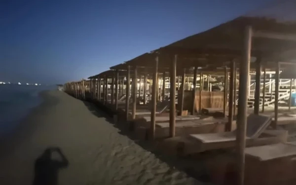 Διαφωνούν οι δήμοι με τις νέες διαδικασίες για την εκμίσθωση των παραλιών για ξαπλώστρες