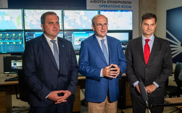 Χατζηδάκης για διασύνδεση POS με ΑΑΔΕ: Πρόστιμα έως 500 χιλ. ευρώ και αναστολή δραστηριότητας σε όσους φοροδιαφεύγουν