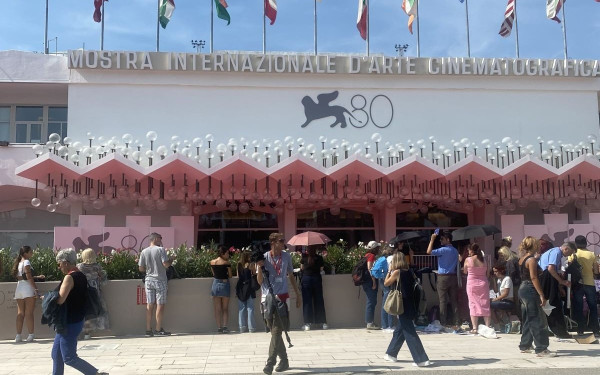 80ο Φεστιβάλ Βενετίας: Παγκόσμια πρεμιέρα για την ταινία «Poor Things» του Γιώργου Λάνθιμου	