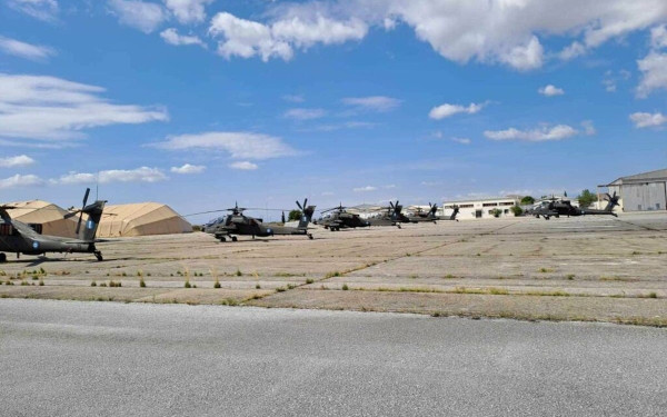 ΓΕΣ: Όλα τα ελικόπτερα του Στεφανοβίκειου μετακινήθηκαν σε στεγνή πίστα και είναι ασφαλή