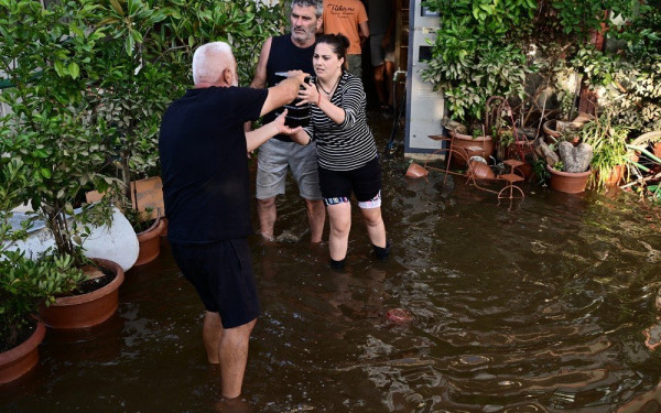 Τρίκαλα: Συσσίτια και 2.800 μερίδες φαγητού κάθε μέρα για τους πλημμυροπαθείς