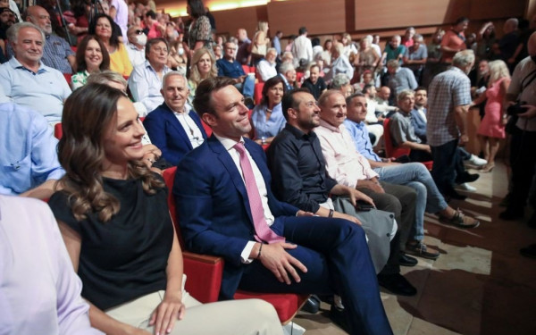 Άνω κάτω ο ΣΥΡΙΖΑ: Η «Ομπρέλα» φέρνει πλατφόρμα που προαναγγέλλει ρήξη