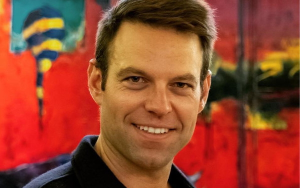 Επικοινωνιακή ανάσα με μεταγραφή αεροδρομίου; Του Κώστα Μπλιάτκα